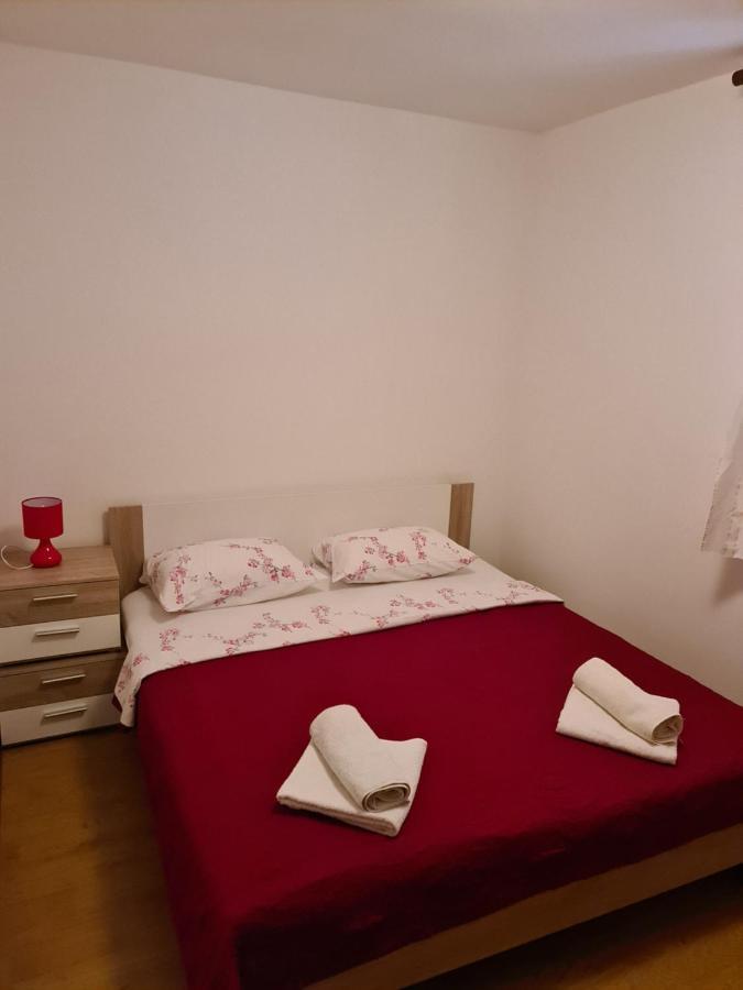 Ferienwohnung Helena Pula Exterior foto