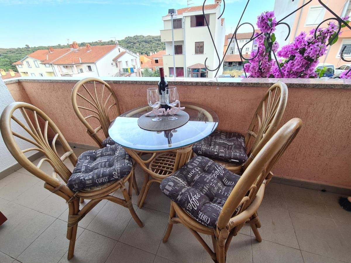 Ferienwohnung Helena Pula Exterior foto